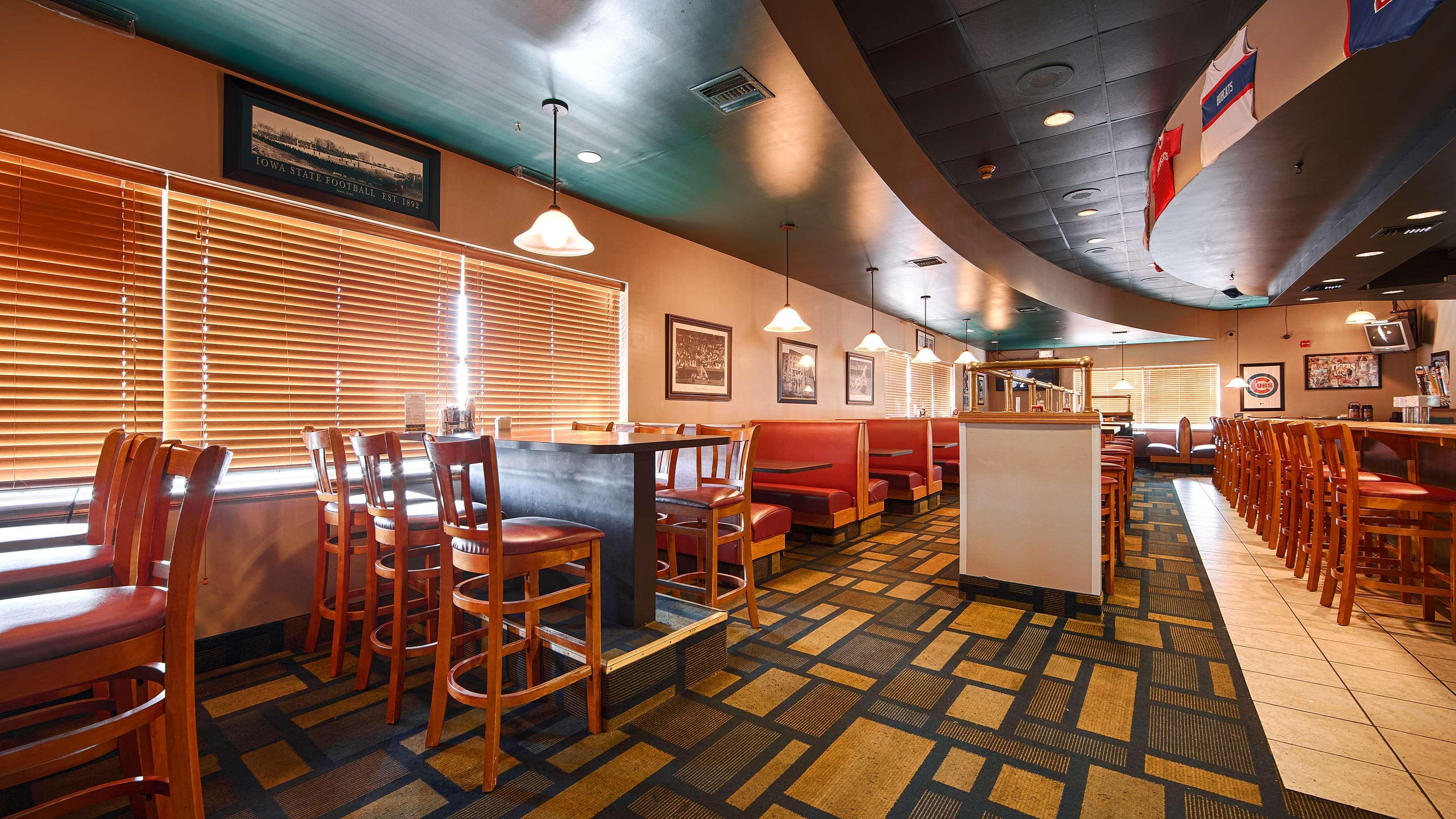 Rock Island Inn & Suites Marshalltown Екстериор снимка