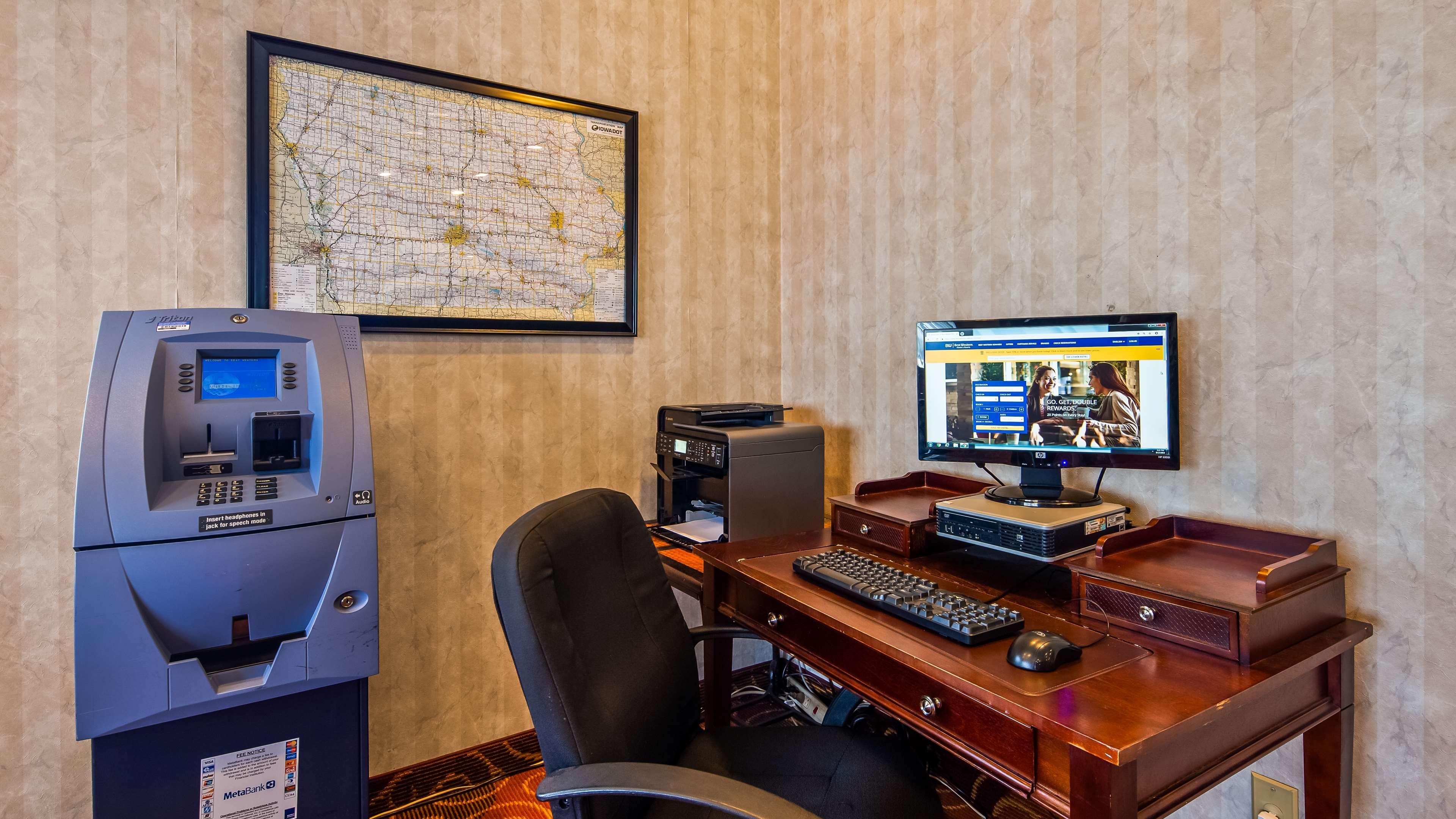 Rock Island Inn & Suites Marshalltown Екстериор снимка