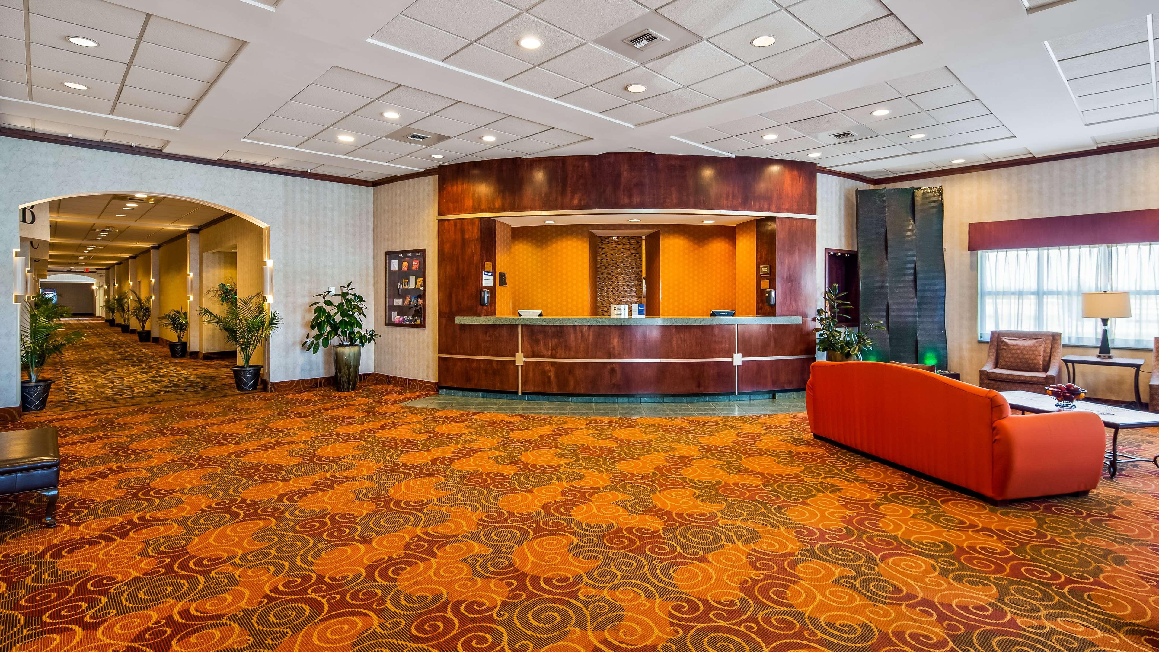 Rock Island Inn & Suites Marshalltown Екстериор снимка