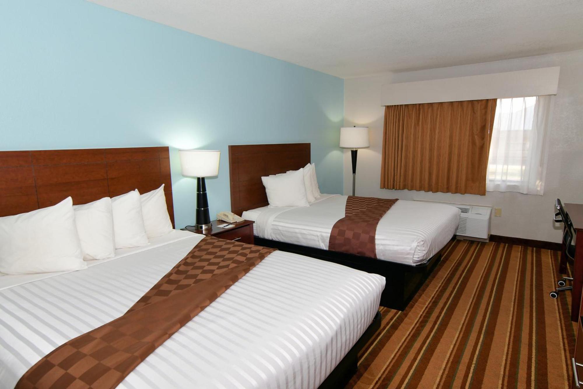 Rock Island Inn & Suites Marshalltown Екстериор снимка