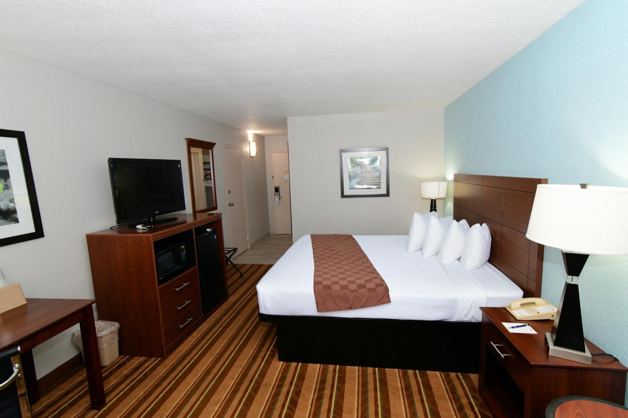 Rock Island Inn & Suites Marshalltown Екстериор снимка