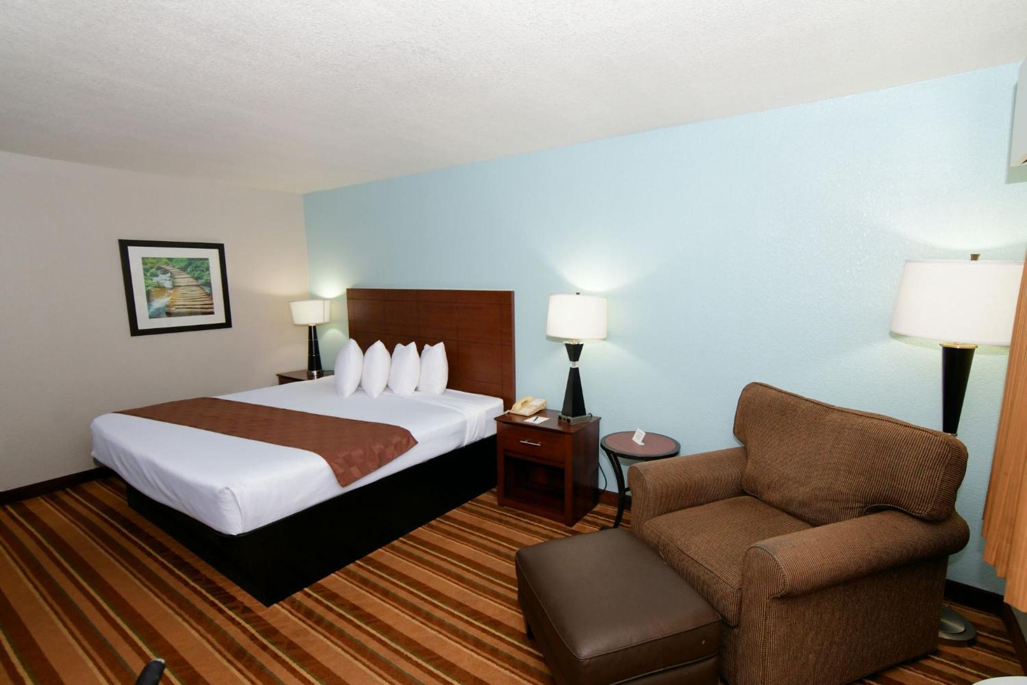 Rock Island Inn & Suites Marshalltown Екстериор снимка