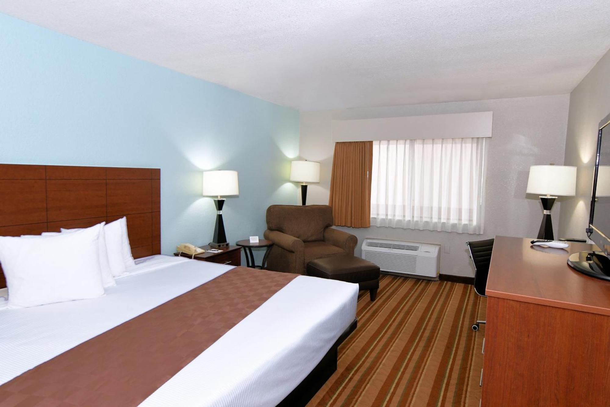 Rock Island Inn & Suites Marshalltown Екстериор снимка