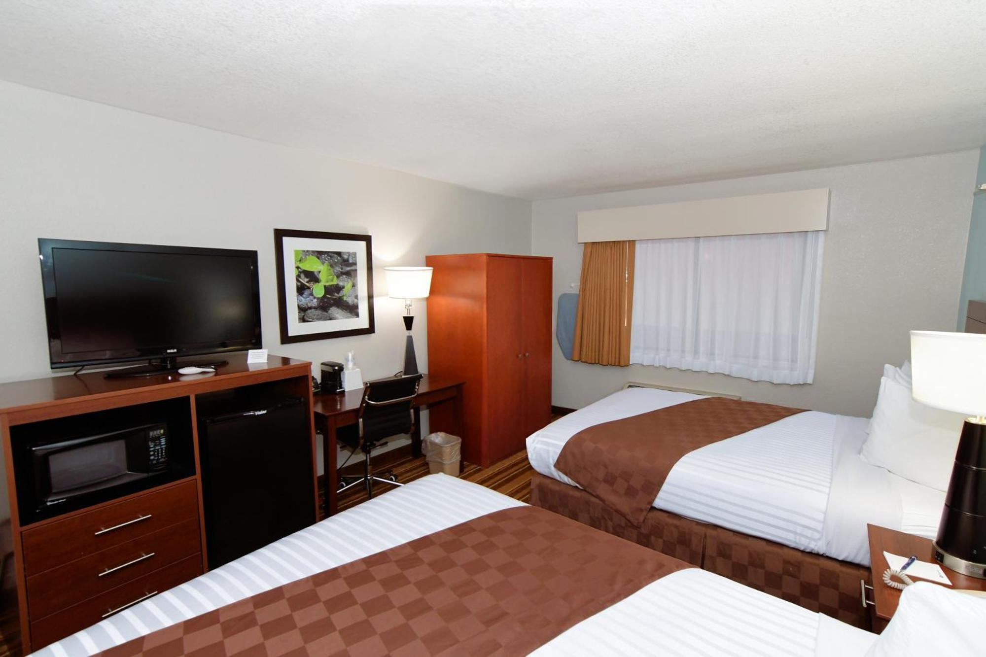 Rock Island Inn & Suites Marshalltown Екстериор снимка
