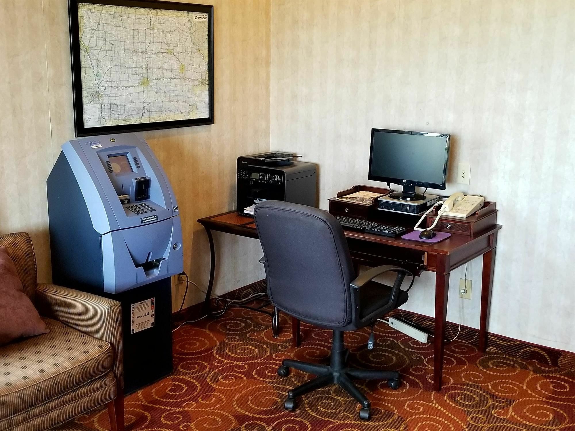 Rock Island Inn & Suites Marshalltown Екстериор снимка